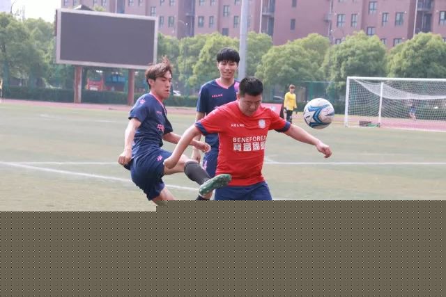 麦克托米奈还没续约，皇马英超就有传闻，有人预测几乎谁都会要他